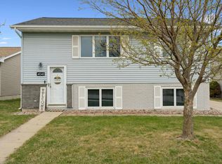 4042 Jill Dr, Waterloo, IA 50701