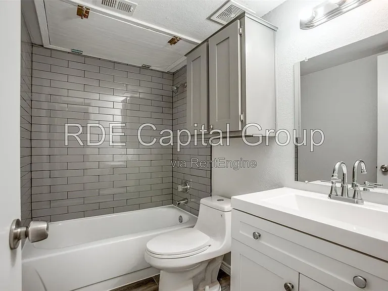 1935 Cranford Dr #104 — Photo 9