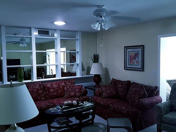 4th image of 1610 Chevy Chase Dr