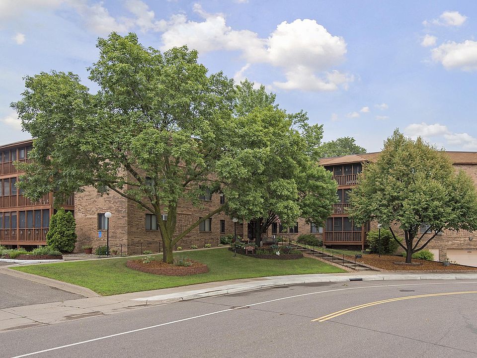 1st image of 5755 W Broadway Ave #113
