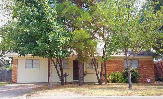 1st image of 2533 Woodard St
