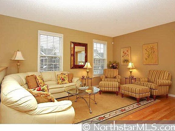 3rd image of 537 Lomianki Lane