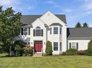 15 Canterbury Ln, Mansfield Twp., NJ 07840