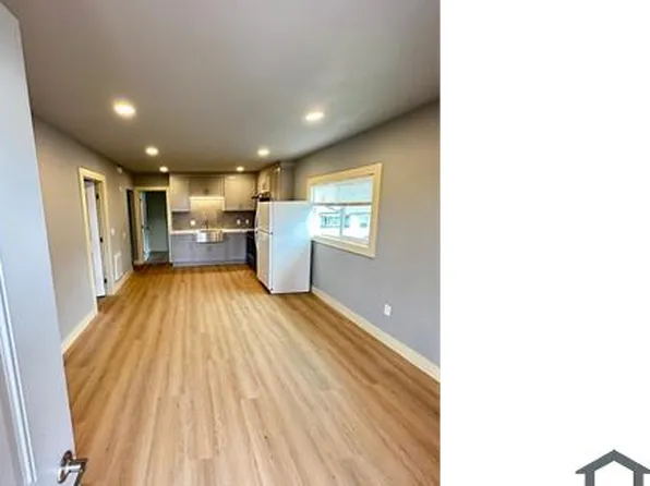 3574 Davis St, Oakland, CA 94601