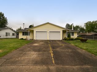 925 W Charles St, Newberg, OR 97132