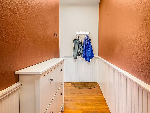 3rd image of 2315 E Spring Street