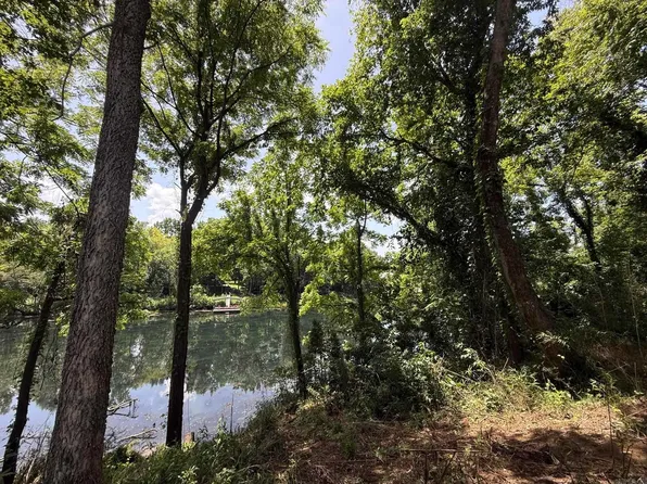 48 River Dr, Heber Springs, AR 72543