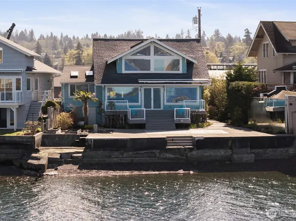 1838 Day Island Boulevard W, University Place, WA 98466