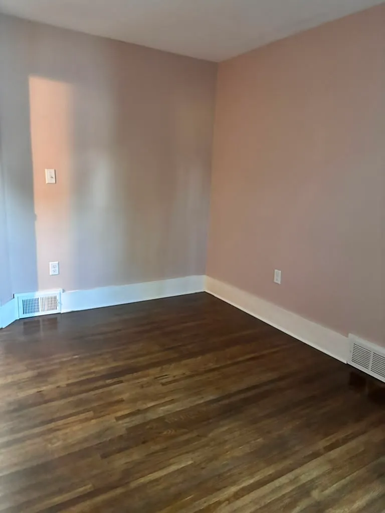 2 bed, 1000 sqft, $1,650 — Photo 3