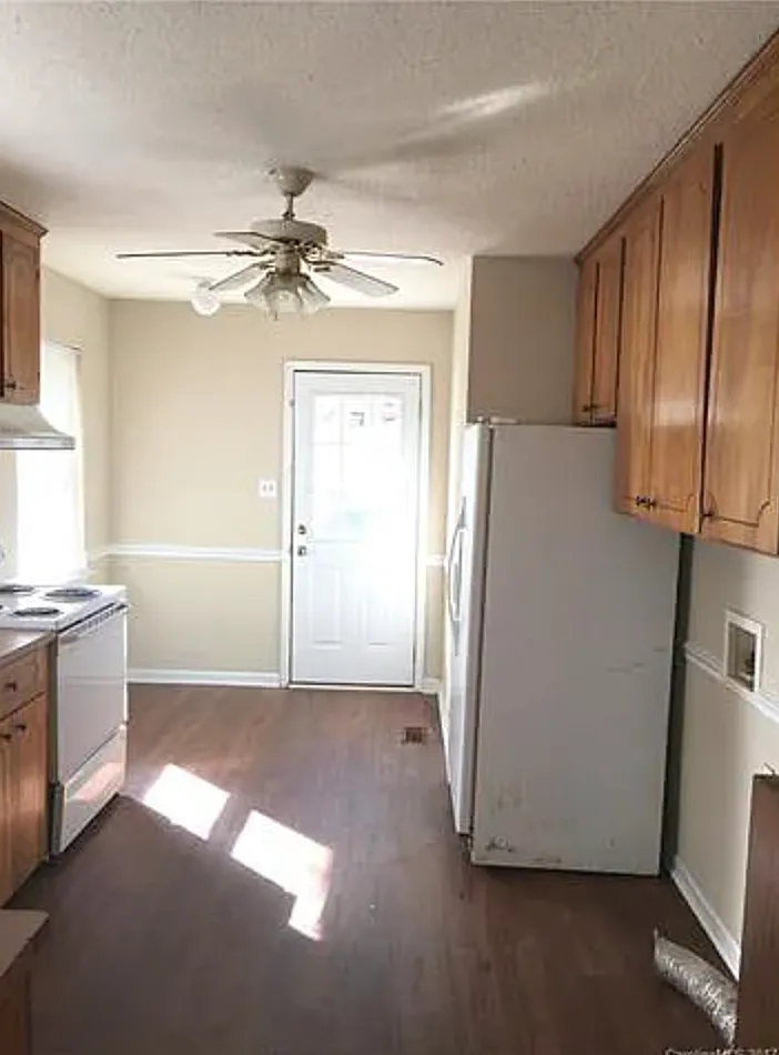 2 bed, 728 sqft, $1,350 — Photo 4