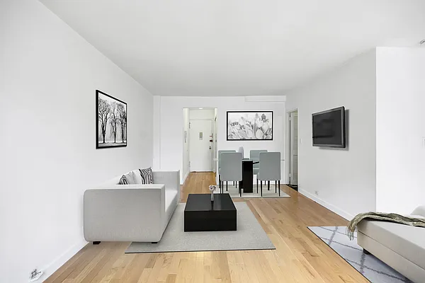 Rented by Compass | media 21