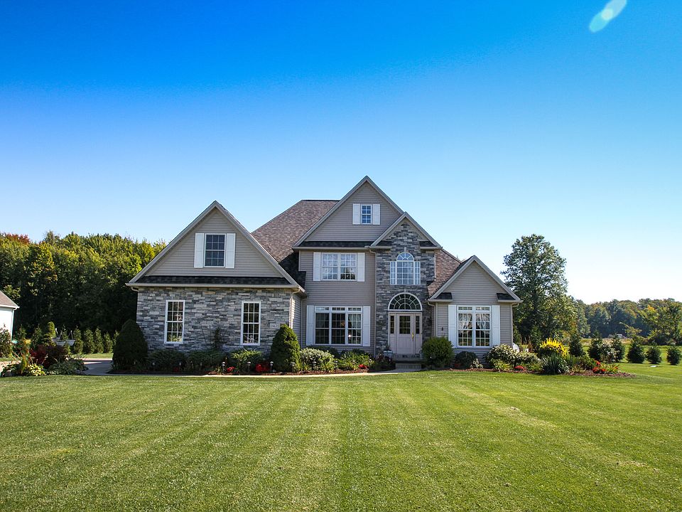 1st image of 19635 Rolling Brook Ln