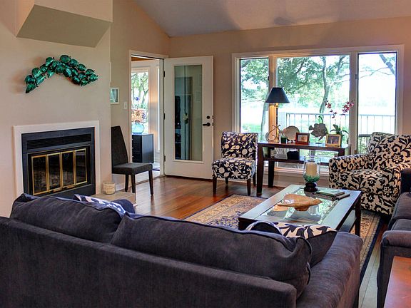 3rd image of 2219 Linkside Villas