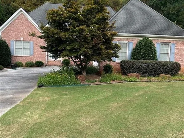 315 Manor Ct, Monroe, GA 30655