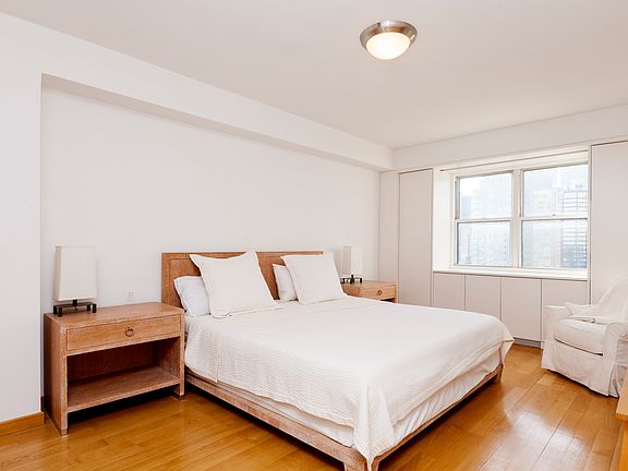 4th image of 400 E 54th St APT 24B