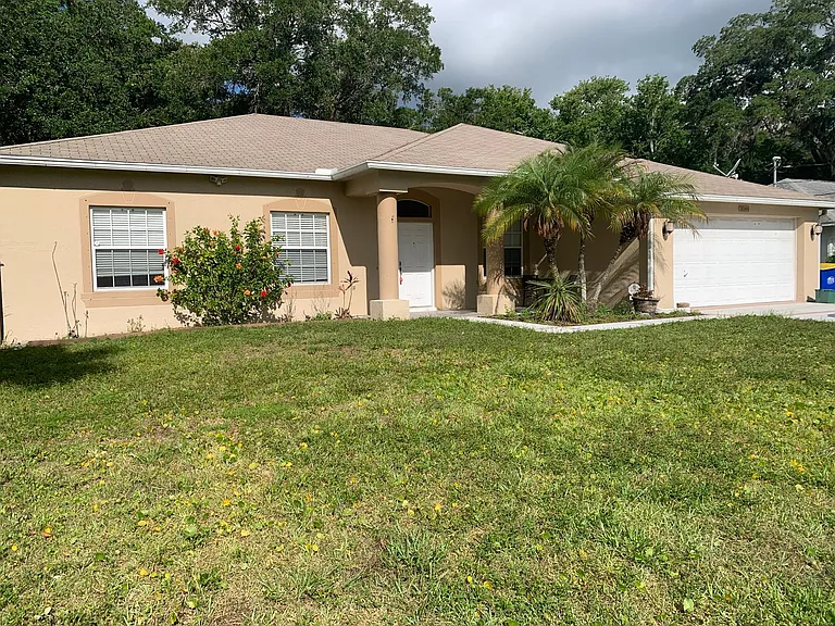 3044 Silver Palm Dr — Photo 1