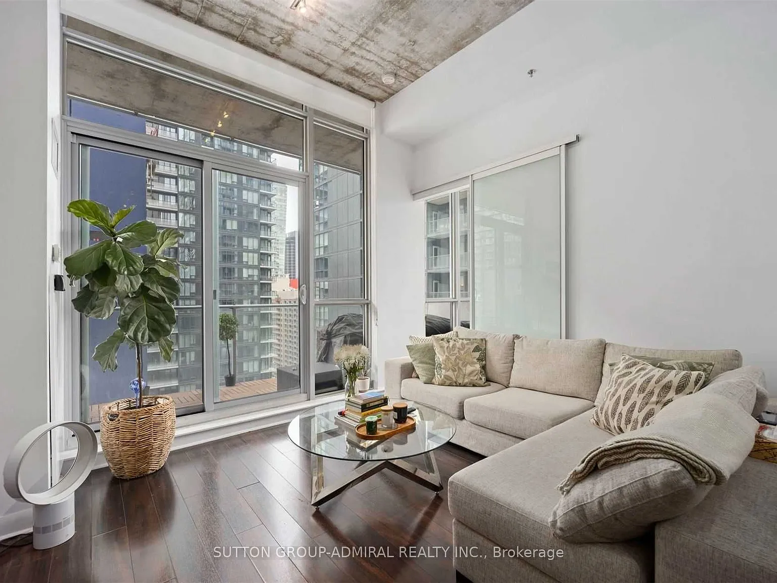 1 bed, $2,300 — Photo 3