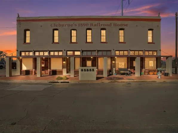 419-423 E Henderson St, Cleburne, TX 76031