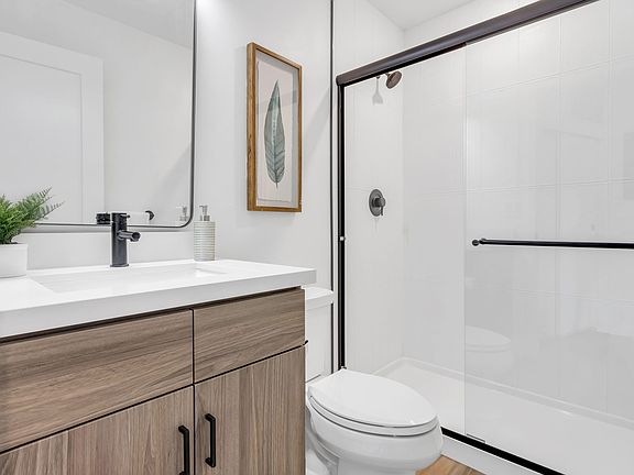 5th image of 849 E 600 S APT 10