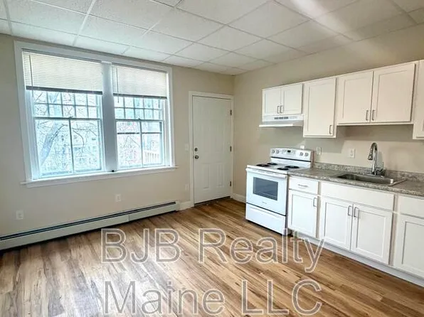 503 Cumberland Ave APT 5, Portland, ME 04101