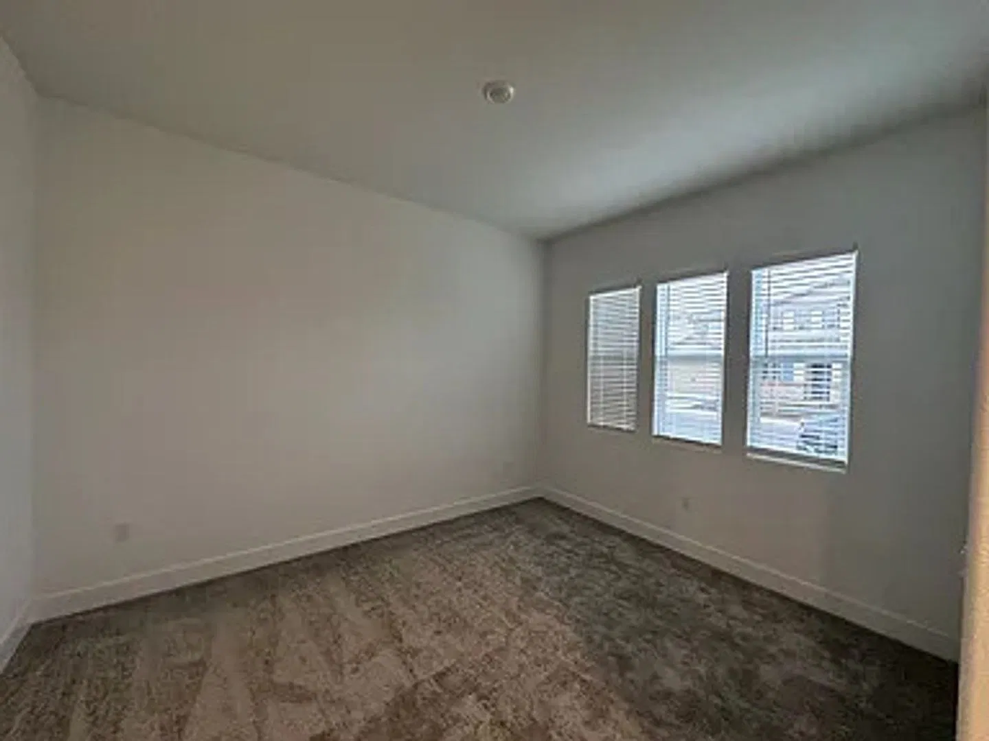 beautifully maintained 4-bedroom, 2.5-bath, 2,500 sq ft in Rancho Cordova, — Photo 4