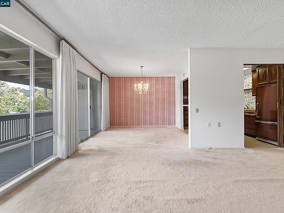 4th image of 1160 Singingwood Ct APT 3
