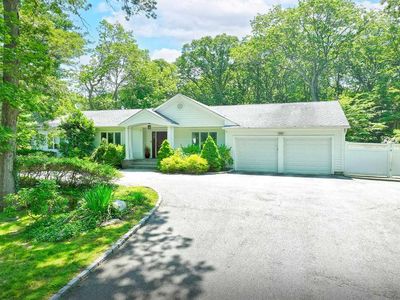 4 Hunting Hill Drive, Dix Hills, NY, 11746