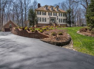 12415 Fairfax Station Rd, Clifton, VA 20124