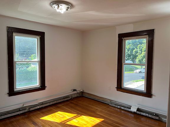 3rd image of 58 Newington Ave #40DFAE139