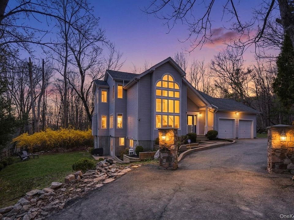 1st image of 9 Rustic Hills Road