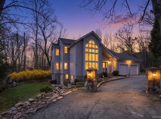 9 Rustic Hills Rd, Westbrookville, NY 12785
