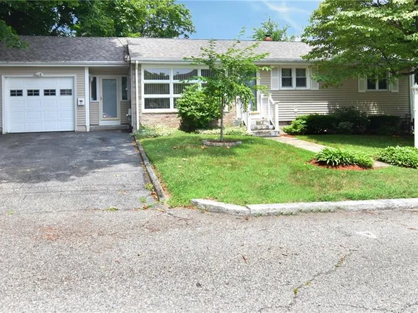 80 Verdi St, North Providence, RI 02904