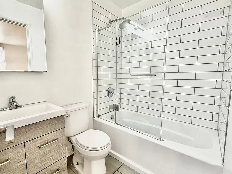 139 E Clifton Ave #102 — Photo 7