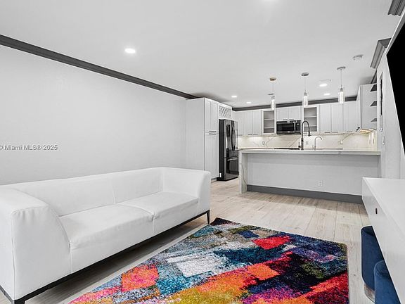 4th image of 3175 Coral Ridge Dr #3175R