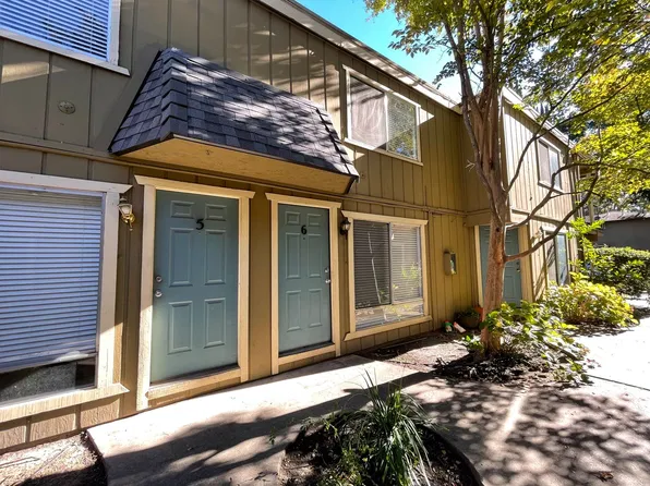 2708 C St APT 10, Sacramento, CA 95816