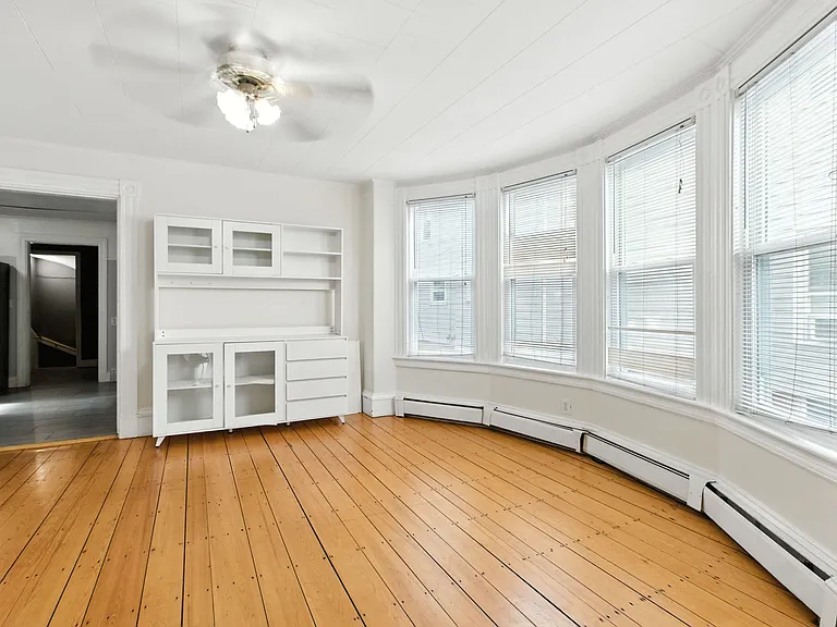 545 Broadway #1 — Photo 11