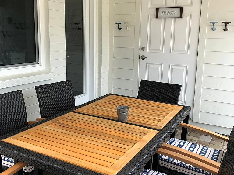 411 Columbus Ave — Photo 32
