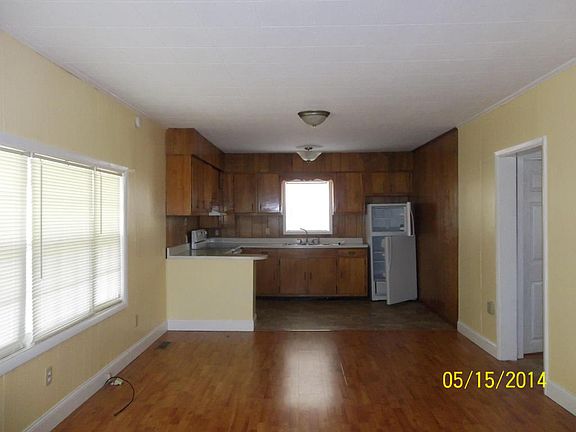 4th image of 1527 Knoxville Hwy