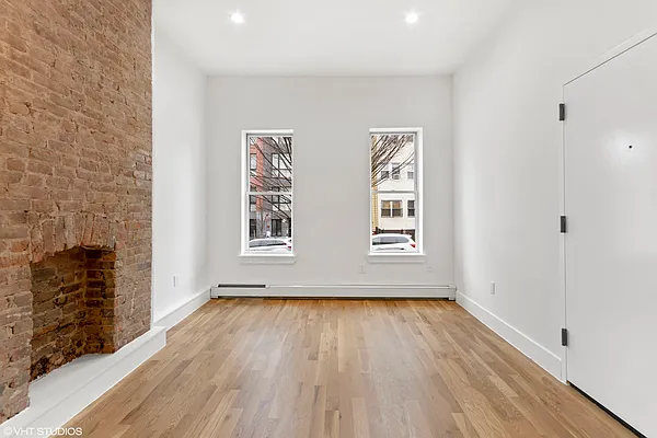 Rented by Venn NY Inc | media 1