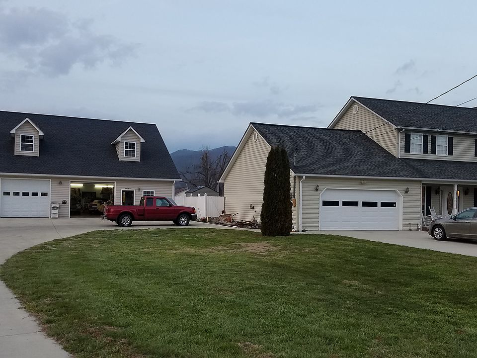 1st image of 124 Mary Lincoln Pl