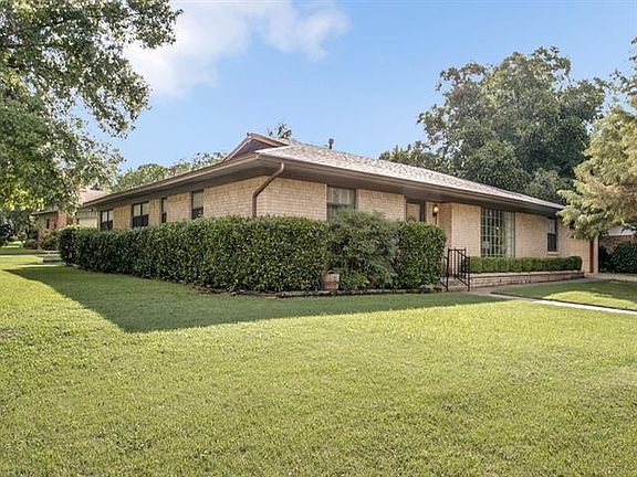 3rd image of 1012 Lake Charles Ave