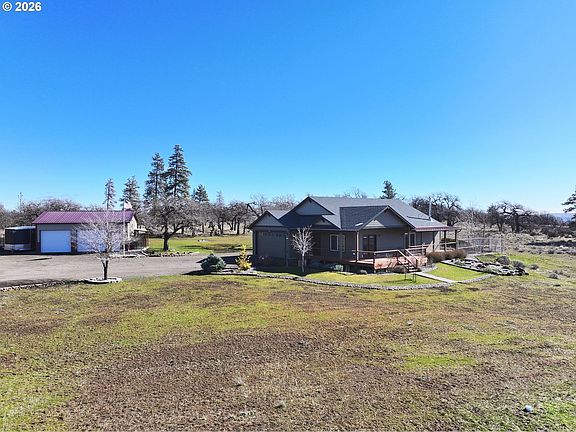 3rd image of 206 Old Mountain Rd