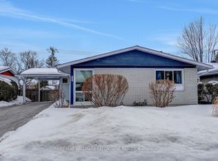 2443 Ogilvie Rd, Ottawa, ON K1J 7N3