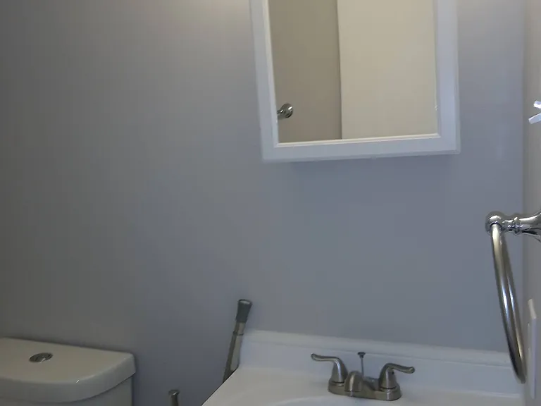 305 Lynnwood Dr #H — Photo 8