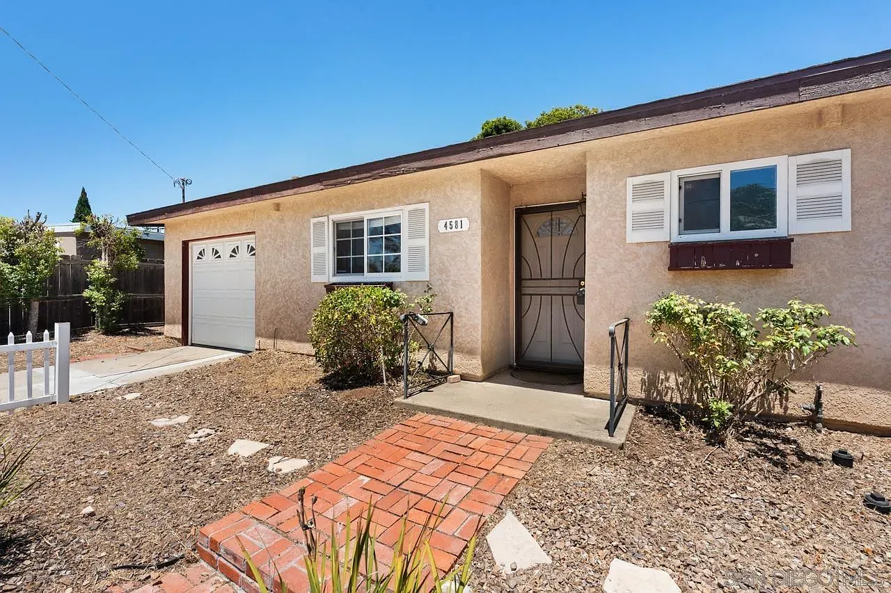 3 bed, 2.0 bath, 1354 sqft, $4,495 — Photo 4
