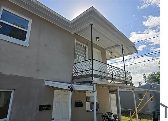 2nd image of 2544 16th Ave S #C