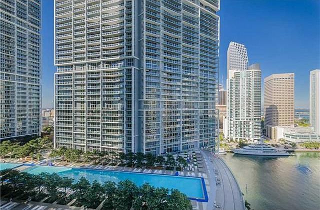 Icon Brickell Exterior Front