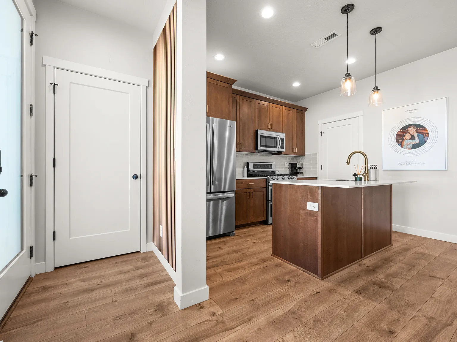 3 bed, 1432 sqft, $2,699 — Photo 3