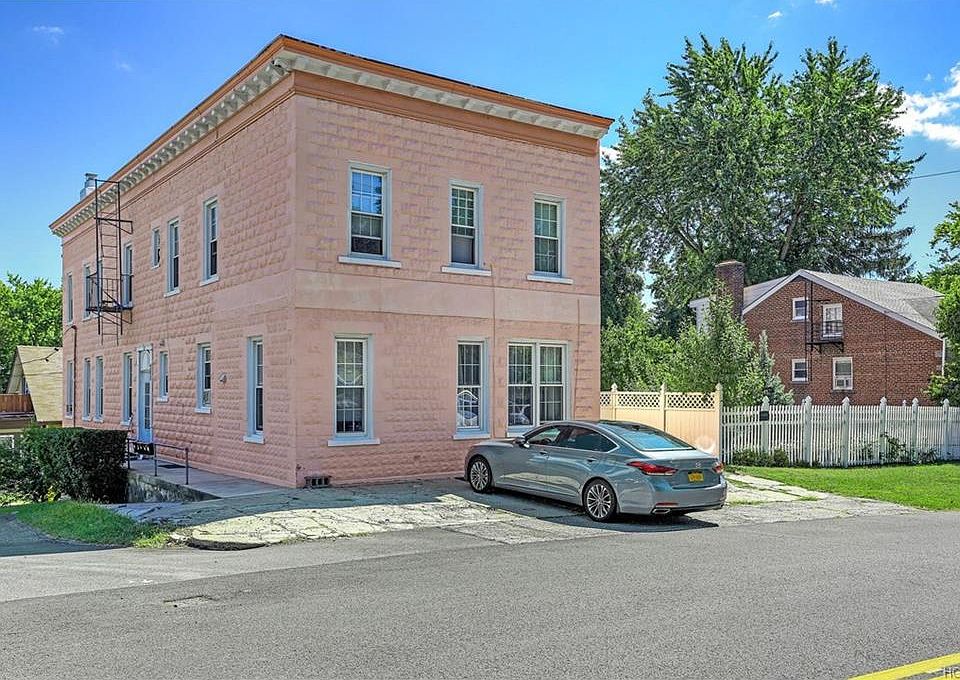 1st image of 208 Tompkins Ave #1A