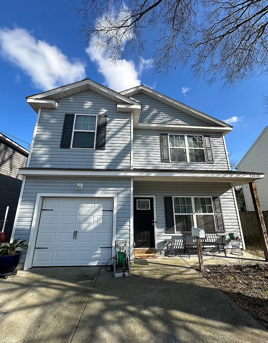 3 bed, 2.5 bath, 2012 sqft, $3,000 — Photo 1